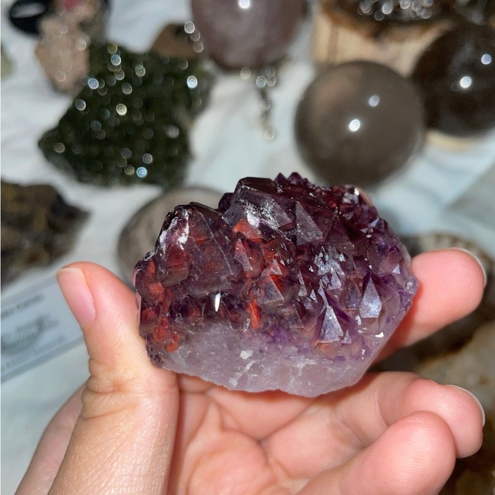 alien amethyst / phantom amethyst / hematite included amethyst - Picture 2 of 3